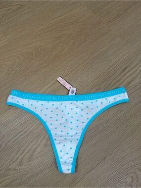 NWT Victoria’s Secret Polka Dot Thong Panty L